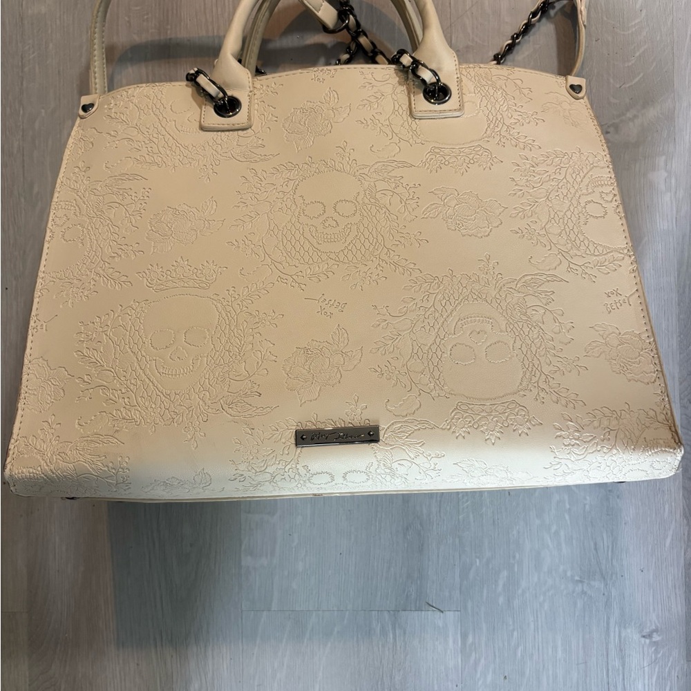 Betsey Johnson Skull Satchel - Picture 4 of 7